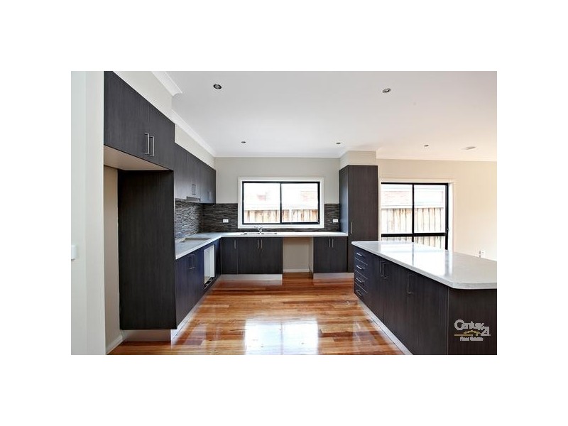 8 Bower Way, Doreen VIC 3754