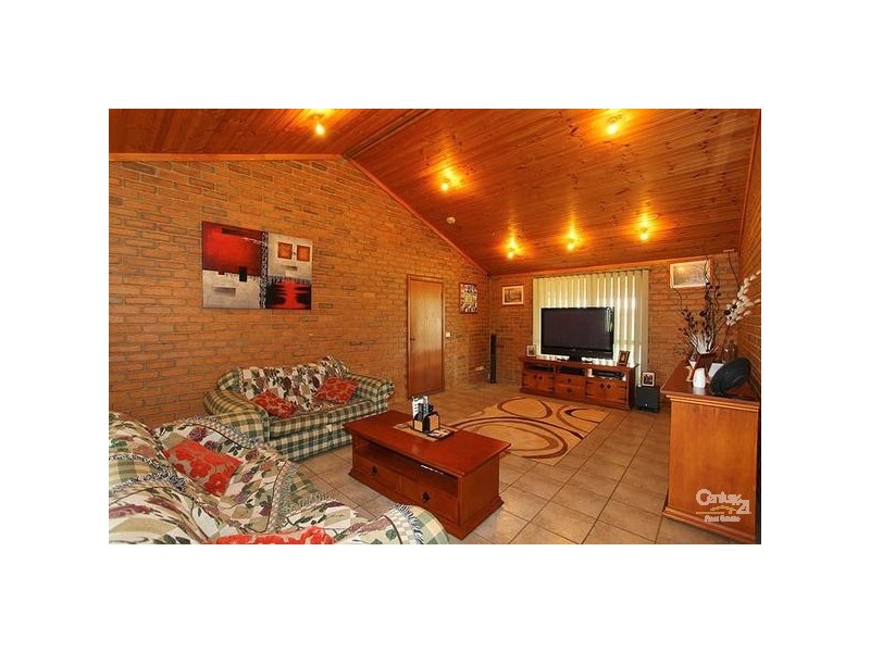 17 Whiteside Street, Beveridge VIC 3753