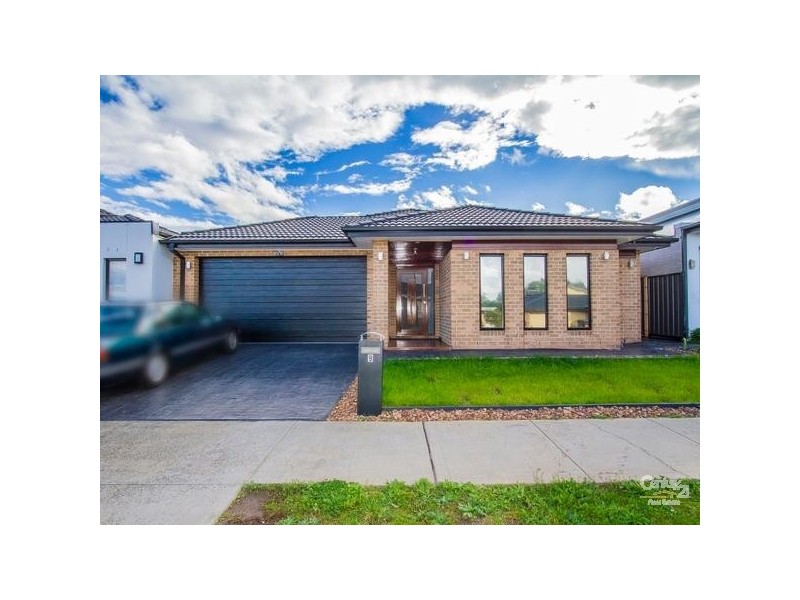 9 Westbury Parkway, Roxburgh Park VIC 3064