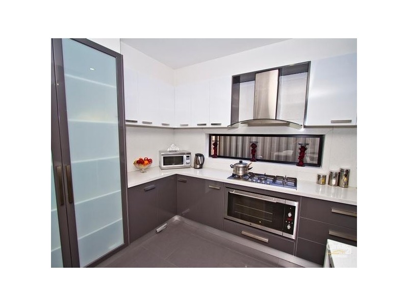 9 Westbury Parkway, Roxburgh Park VIC 3064