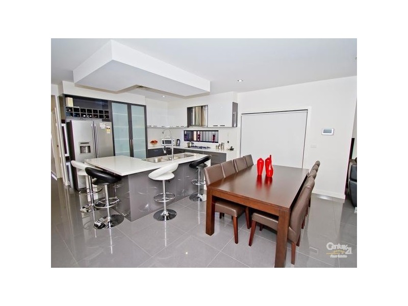 9 Westbury Parkway, Roxburgh Park VIC 3064