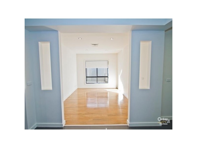 9 Westbury Parkway, Roxburgh Park VIC 3064