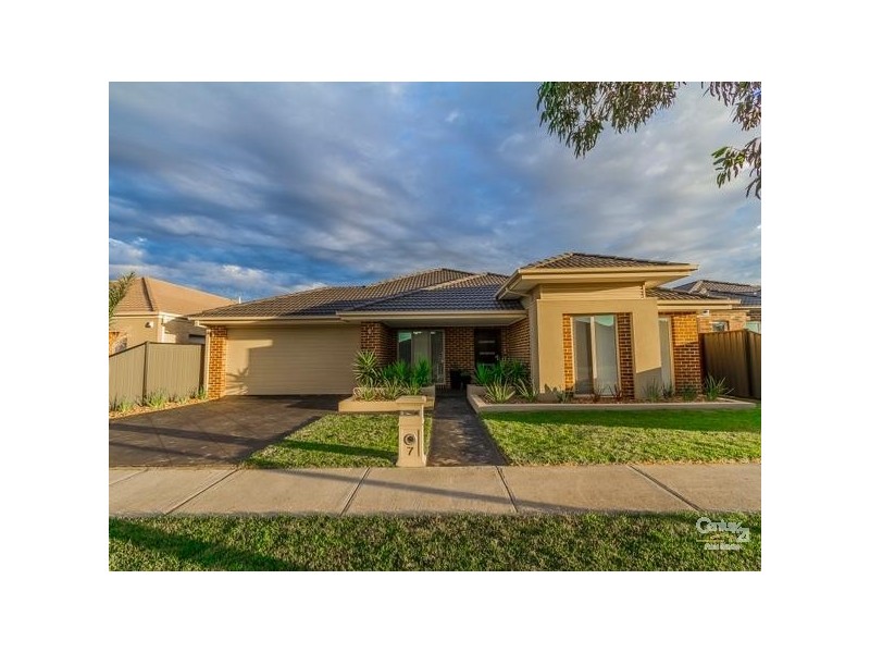 7 Markham Court, Greenvale VIC 3059