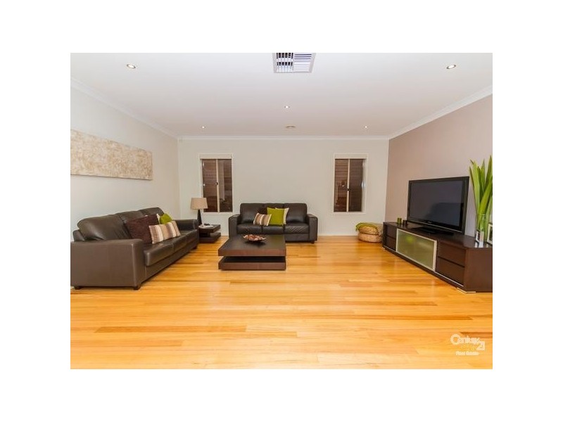 7 Markham Court, Greenvale VIC 3059