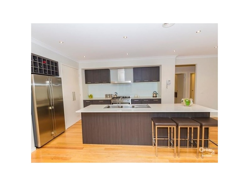 7 Markham Court, Roxburgh Park VIC 3064