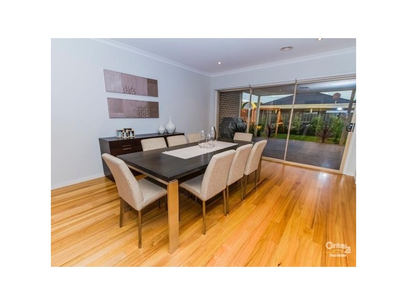 7 Markham Court, Roxburgh Park VIC 3064