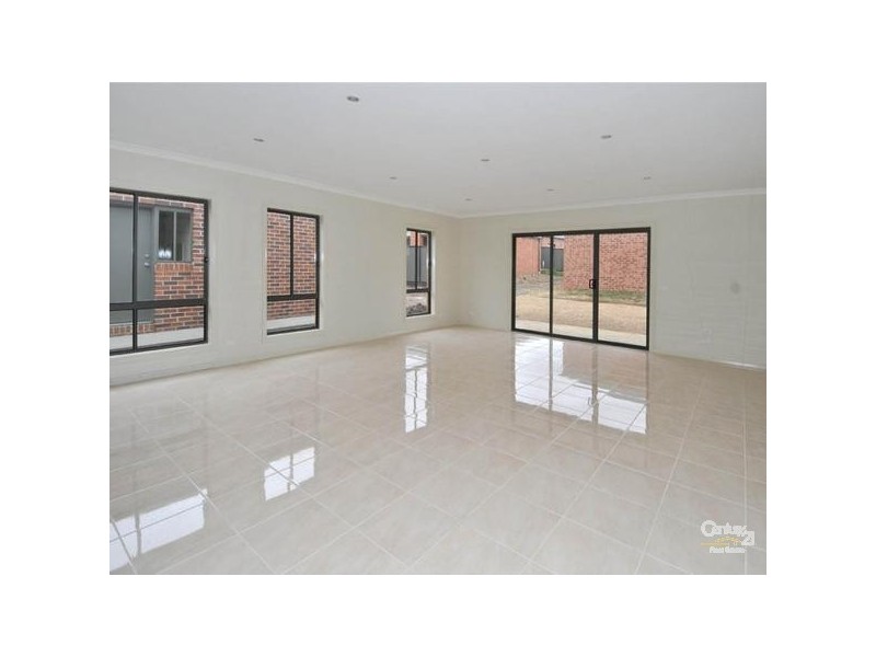 62 Bridgehaven Drive, Craigieburn VIC 3064