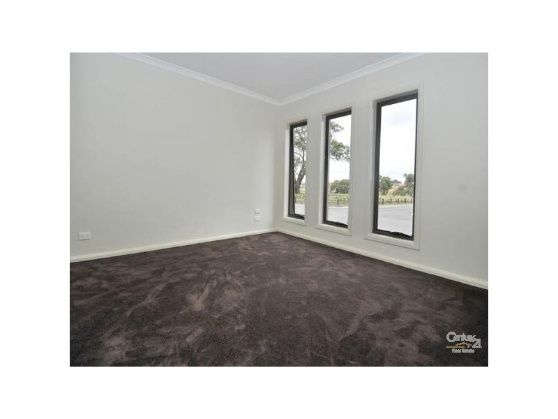 62 Bridgehaven Drive, Craigieburn VIC 3064