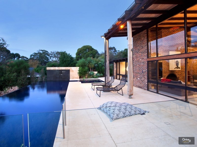 5 Orchard Lane, Mount Eliza VIC 3930
