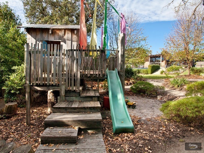 5 Orchard Lane, Mount Eliza VIC 3930