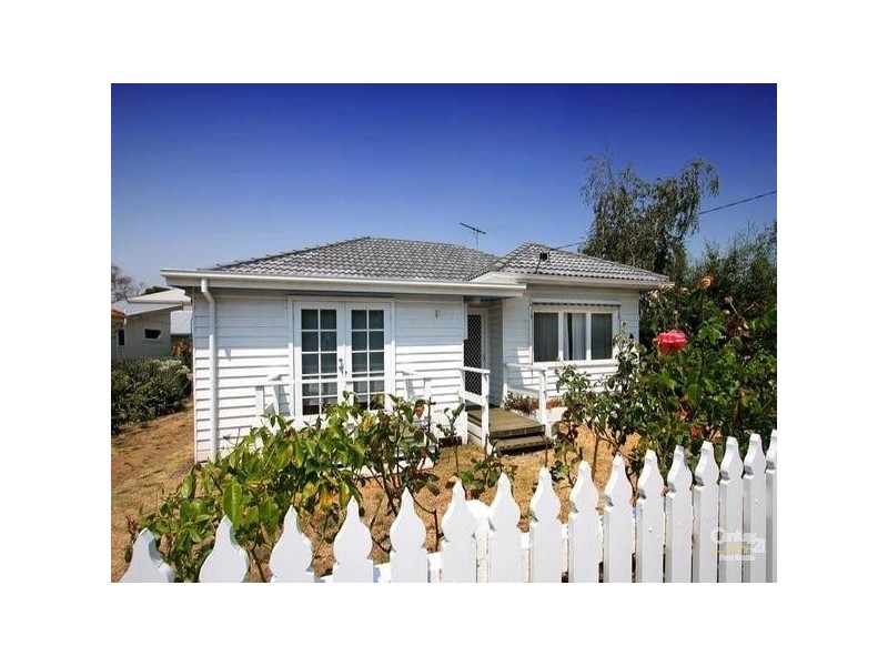 24 Kent Street, Mornington VIC 3931