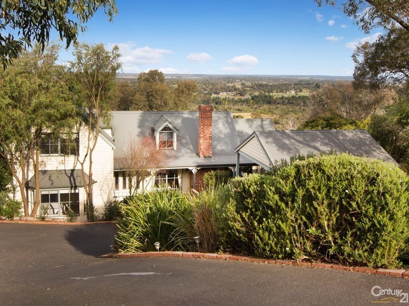 58-60 Eumeralla Grove, Mount Eliza VIC 3930