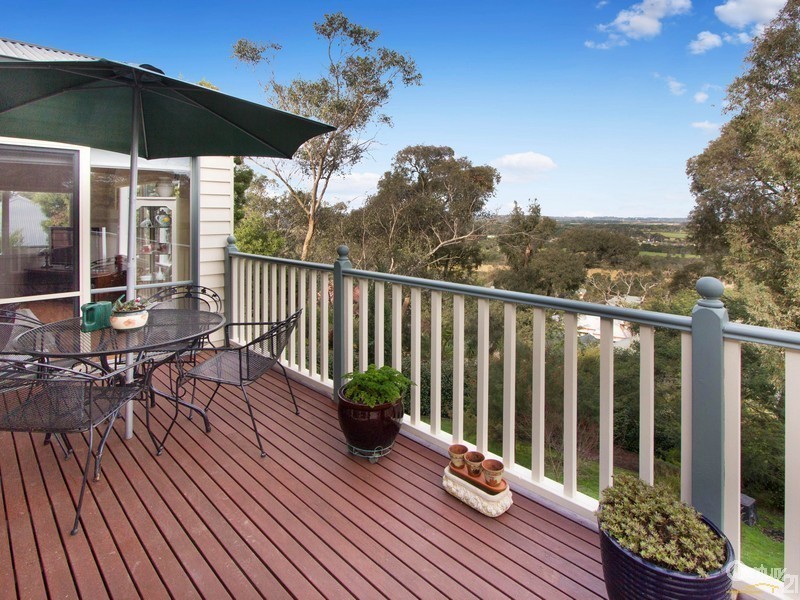 58-60 Eumeralla Grove, Mount Eliza VIC 3930