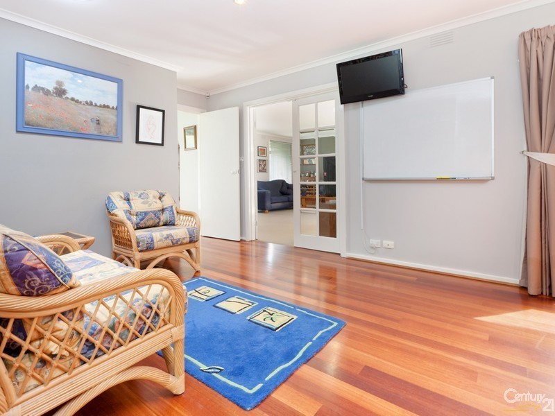 27 Koetong Parade, Mount Eliza VIC 3930