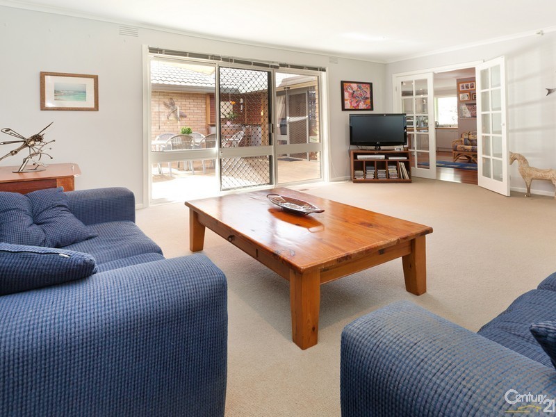 27 Koetong Parade, Mount Eliza VIC 3930