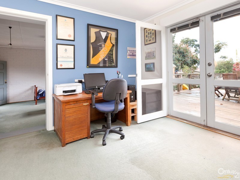 27 Koetong Parade, Mount Eliza VIC 3930