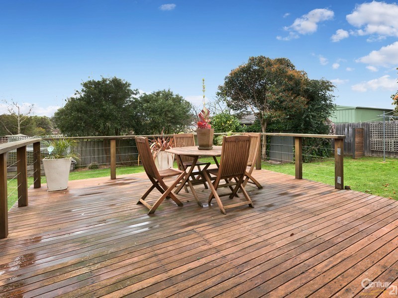 27 Koetong Parade, Mount Eliza VIC 3930