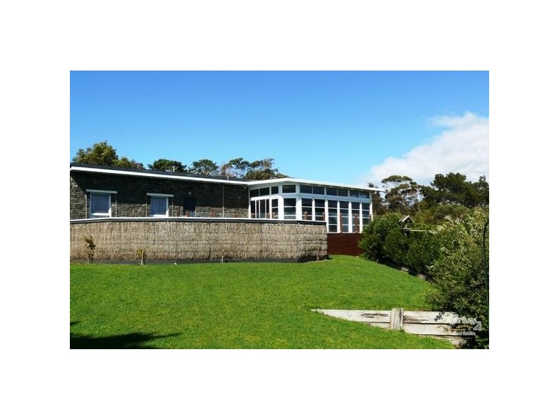 33 Glen Shian Crescent, Mount Eliza VIC 3930
