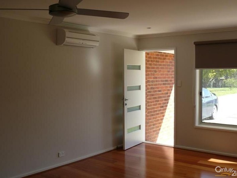 4/16 Johns Road, Mornington VIC 3931