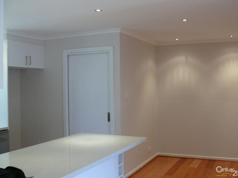 4/16 Johns Road, Mornington VIC 3931