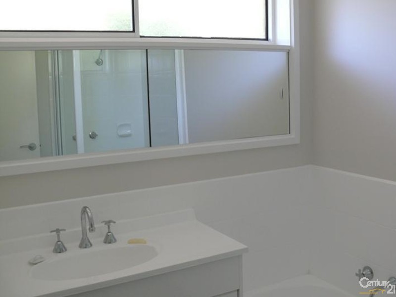 4/16 Johns Road, Mornington VIC 3931