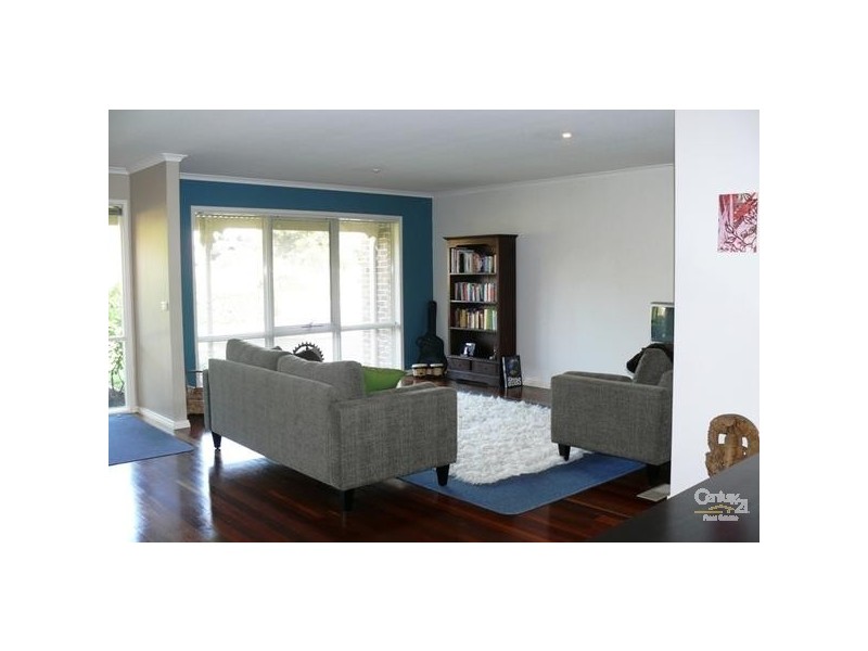 16 Layton Crescent, Mount Martha VIC 3934