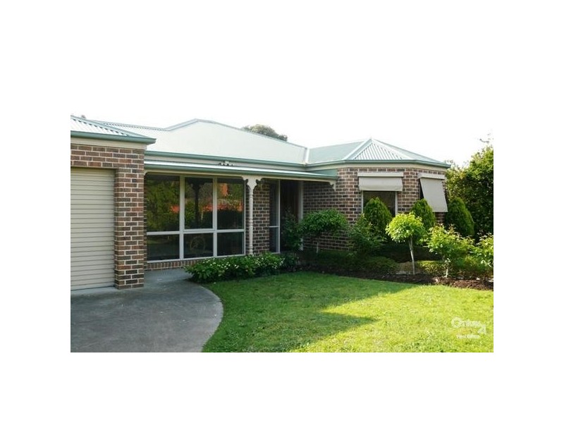 16 Layton Crescent, Mount Martha VIC 3934