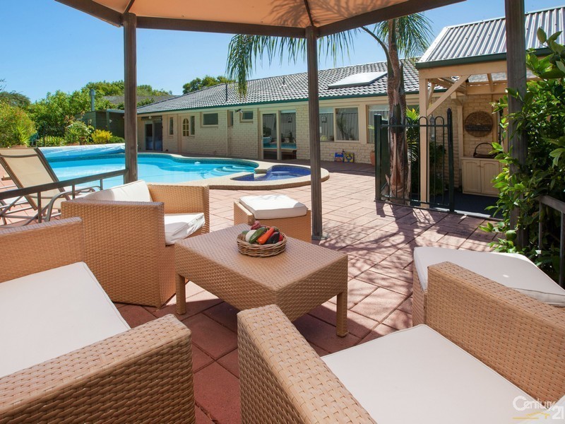 14 Wiringa Crescent, Mount Eliza VIC 3930