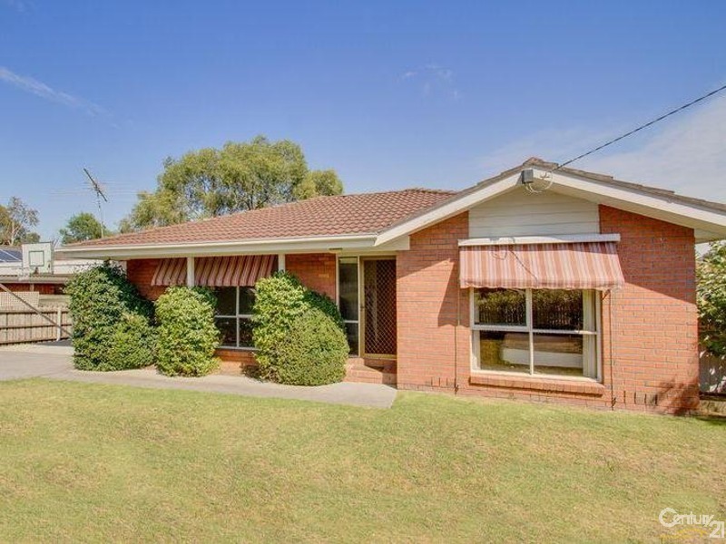 106 Clarendon Drive, Somerville VIC 3912