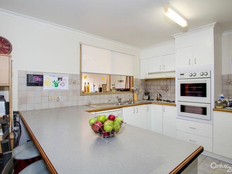 106 Clarendon Drive, Somerville VIC 3912