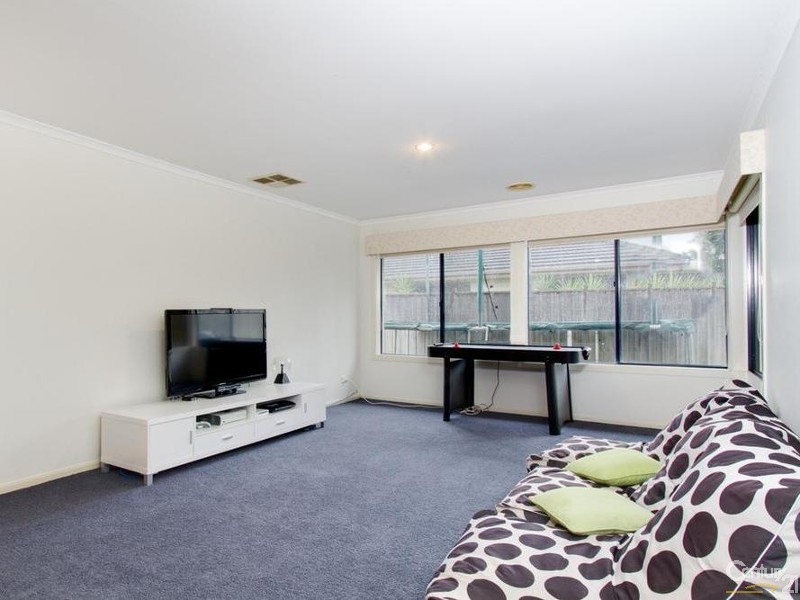 59 Niblick Circuit, Sandhurst VIC 3977