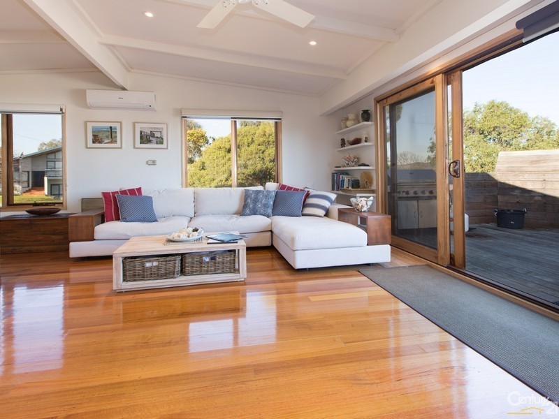 2 Omuna Court, Safety Beach VIC 3936