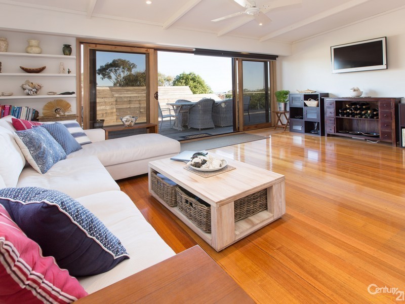 2 Omuna Court, Safety Beach VIC 3936