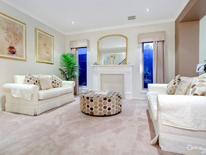 18 Shelbourne Court, Mornington VIC 3931