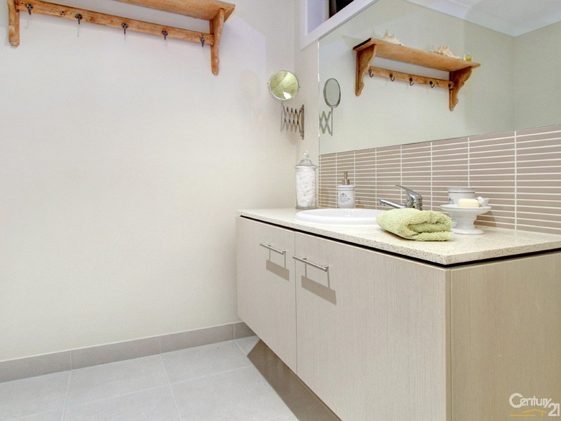 18 Shelbourne Court, Mornington VIC 3931