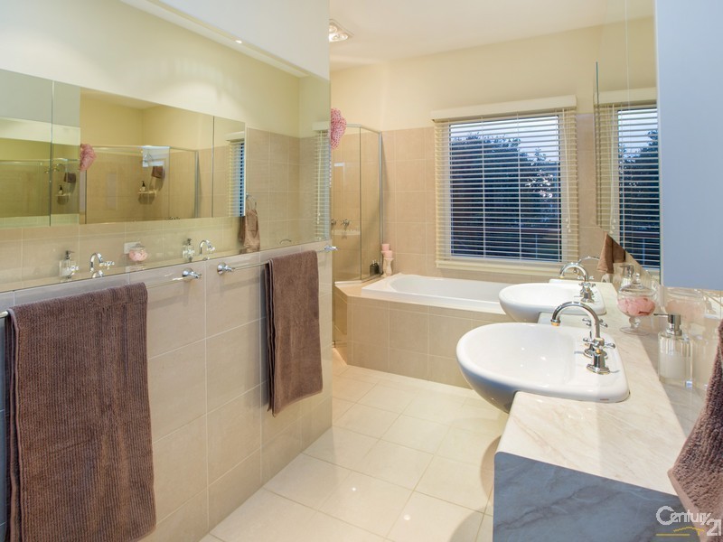 6 Headland Waters, Mount Martha VIC 3934