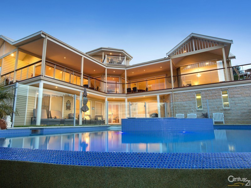 6 Headland Waters, Mount Martha VIC 3934