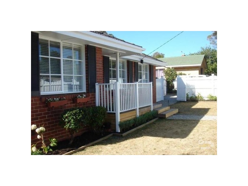 12 Karella Crescent, Mornington VIC 3931