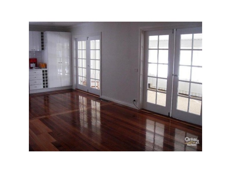 12 Karella Crescent, Mornington VIC 3931