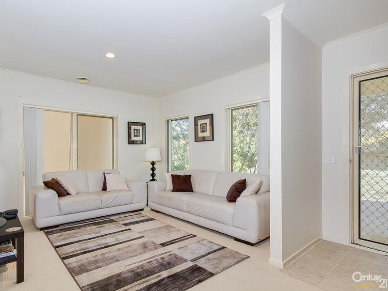 2/10 Macdonald Grove, Mornington VIC 3931