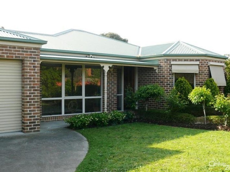 16 Layton Crescent, Mount Martha VIC 3934