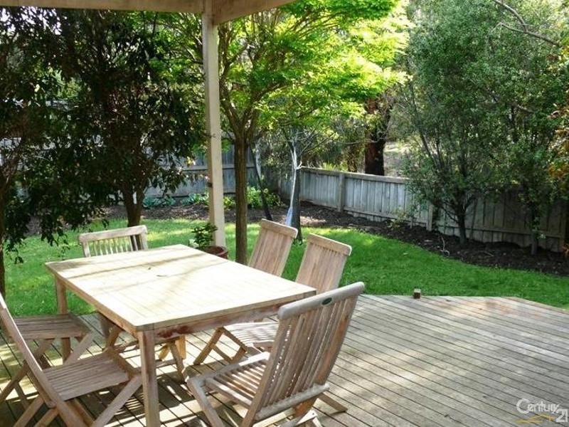 16 Layton Crescent, Mount Martha VIC 3934