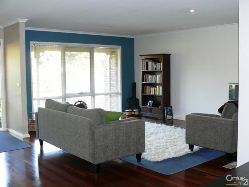 16 Layton Crescent, Mount Martha VIC 3934