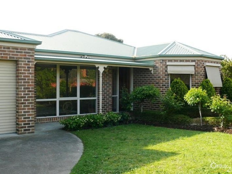 16 Layton Crescent, Mount Martha VIC 3934