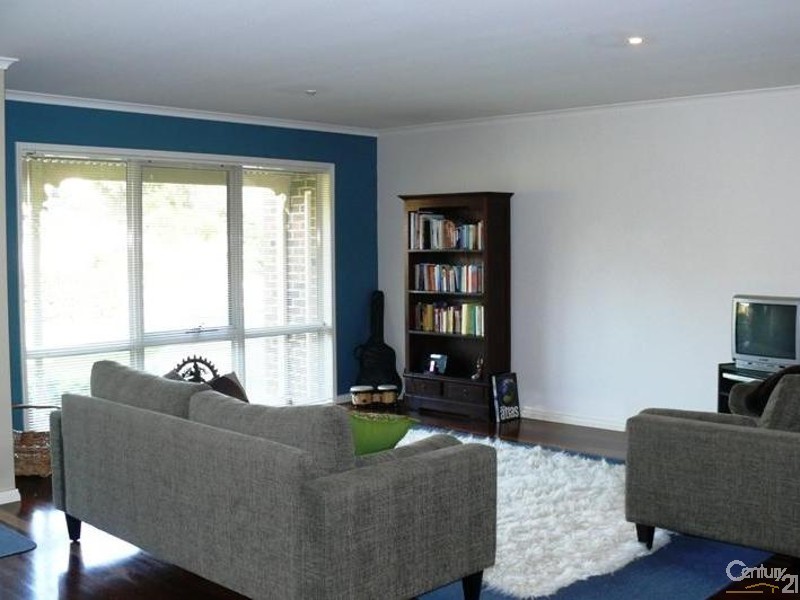 16 Layton Crescent, Mount Martha VIC 3934