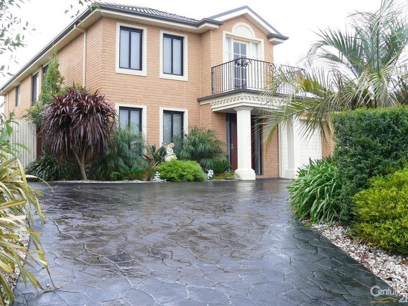 13 Aquarius Court, Mornington VIC 3931