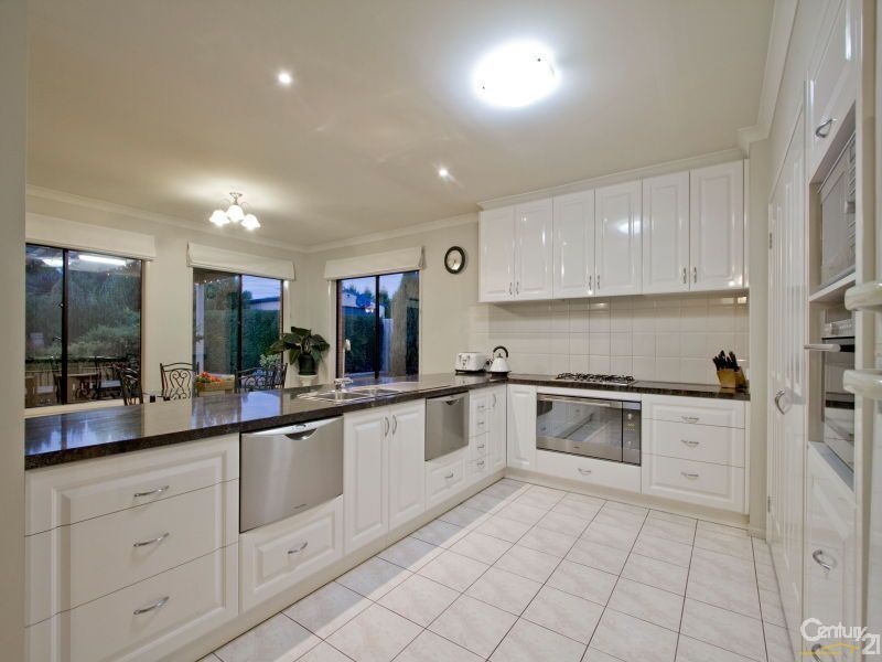 13 Aquarius Court, Mornington VIC 3931