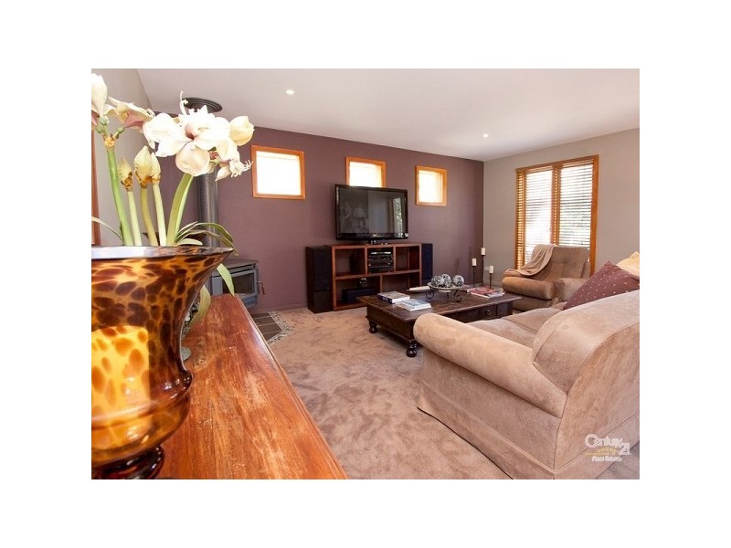 11 Koetong Parade, Mount Eliza VIC 3930