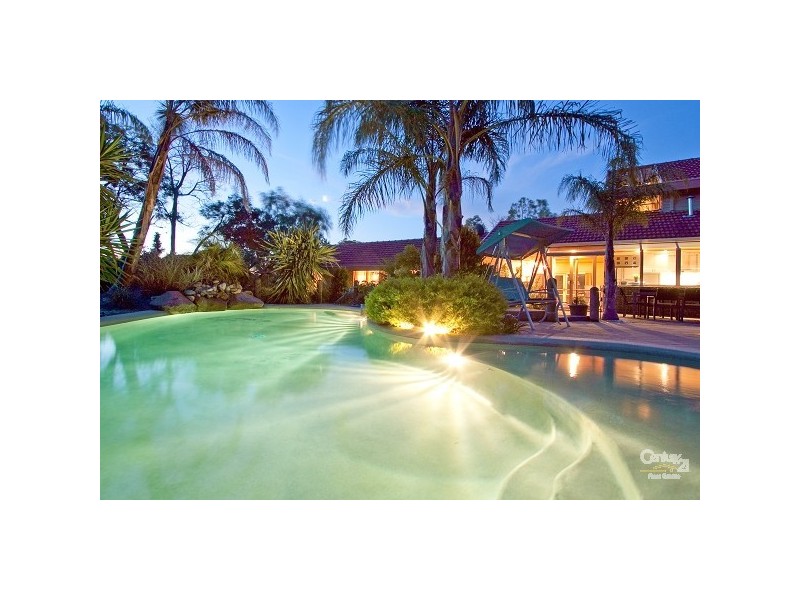 20 McCutcheon Close, Mount Eliza VIC 3930