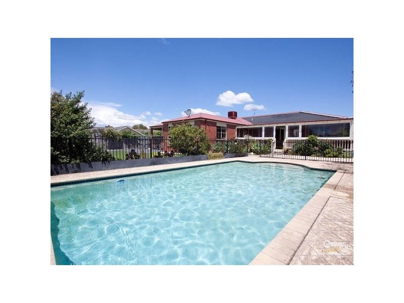 1 Sarshas Way, Mount Martha VIC 3934